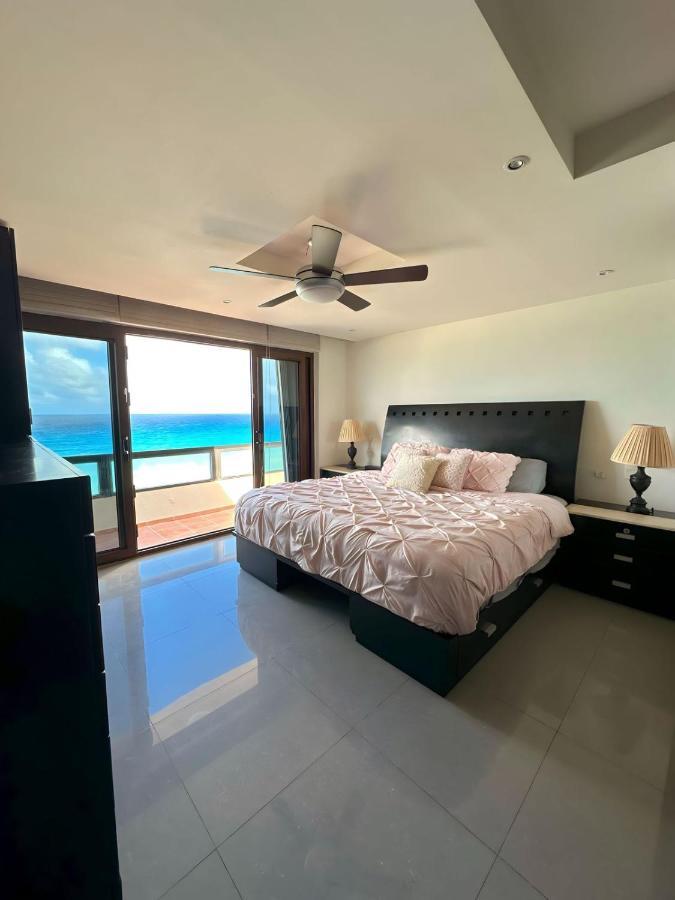Amazing Beachfront Apartment Канкун Екстер'єр фото