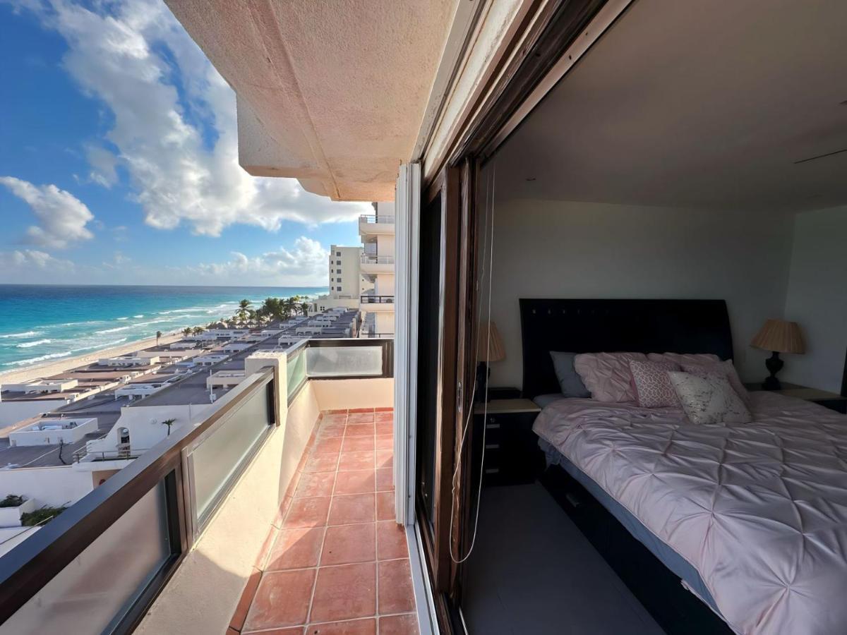 Amazing Beachfront Apartment Канкун Екстер'єр фото